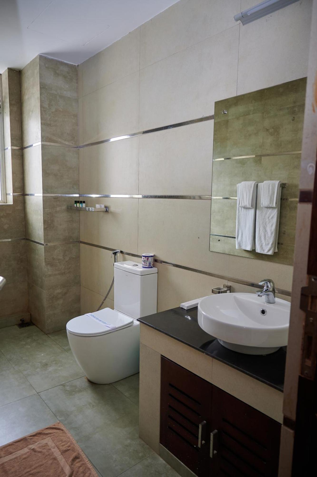 Kethumathee Hotel & Banquet Ratnapura Εξωτερικό φωτογραφία