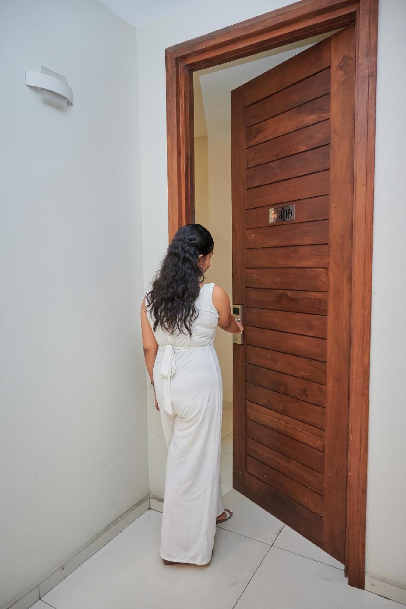 Kethumathee Hotel & Banquet Ratnapura Εξωτερικό φωτογραφία
